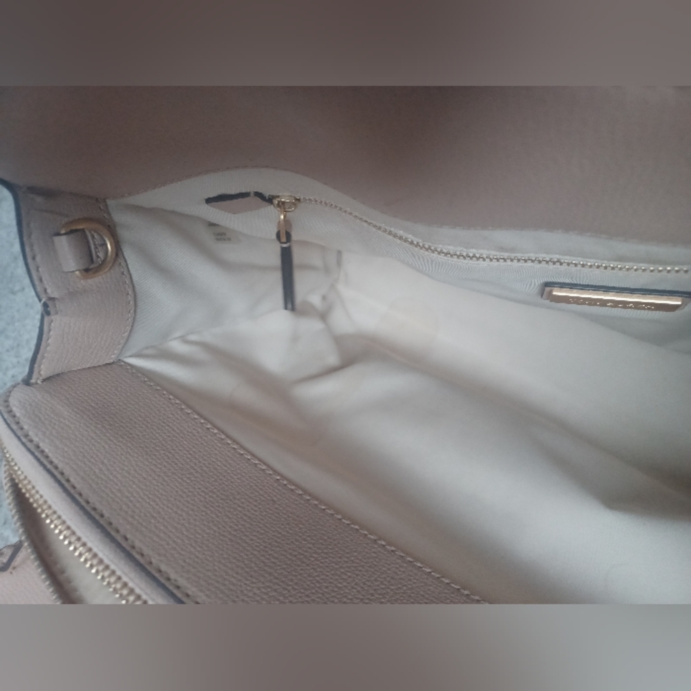 TORY BURCH Kira Tan Leather Tote - Picture 16 of 16